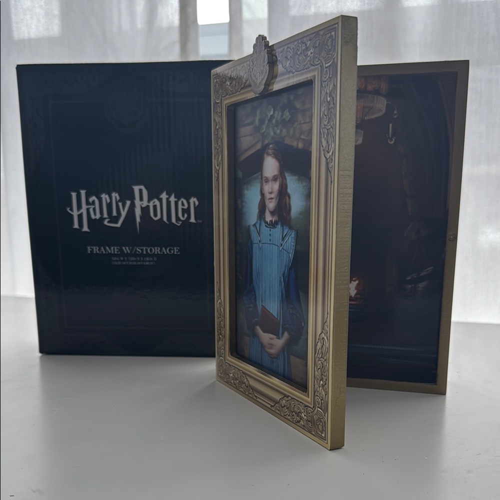 Brand New Harry Potter Frame with Storage